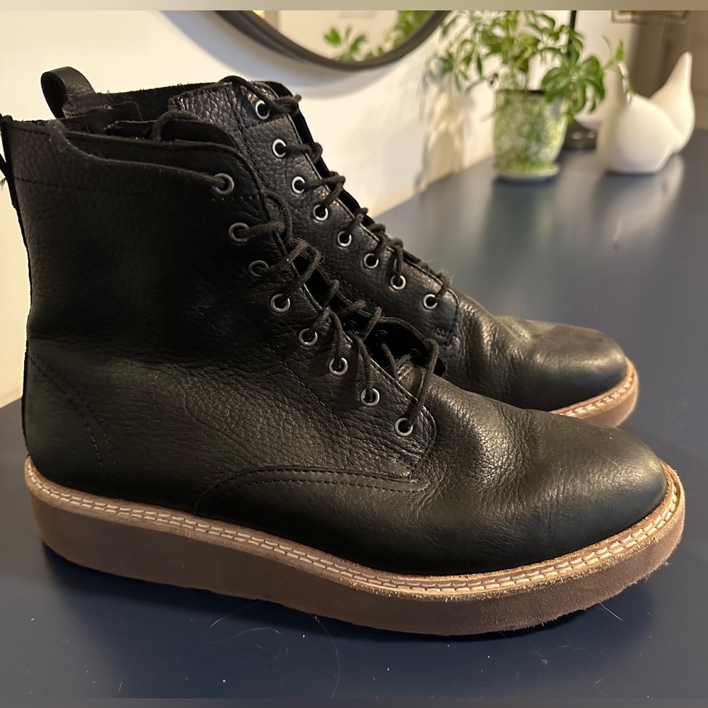 Clark’s Women’s Combat. Boots Size 10.5